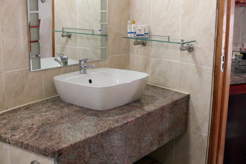 Badplaas, A Forever Resort: 2-Sleeper Rondavel. Open plan (1 double bed)